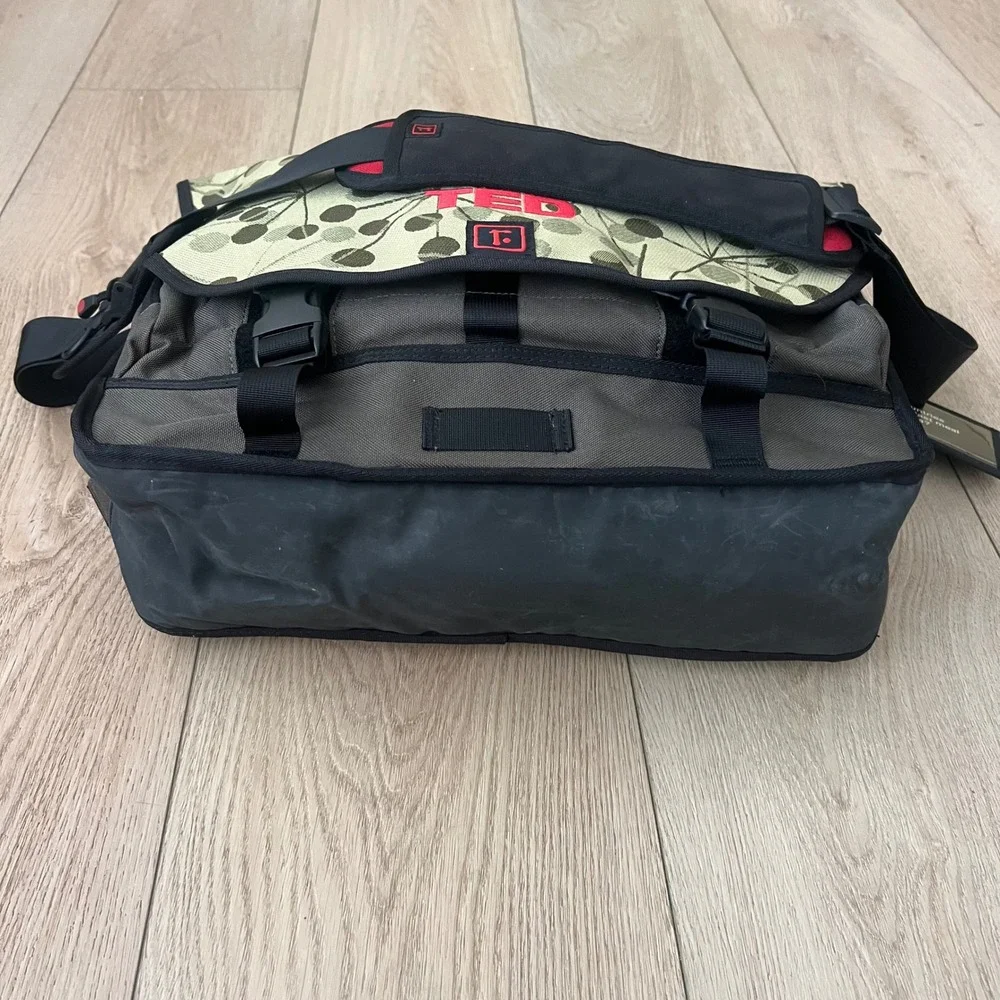 Rickshaw Bagworks TED 2008 Messenger Bag Olive Green Graphic Commuter USA Made